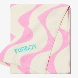 FUNBOY Poolside Leisure Club Beach Towel NWT